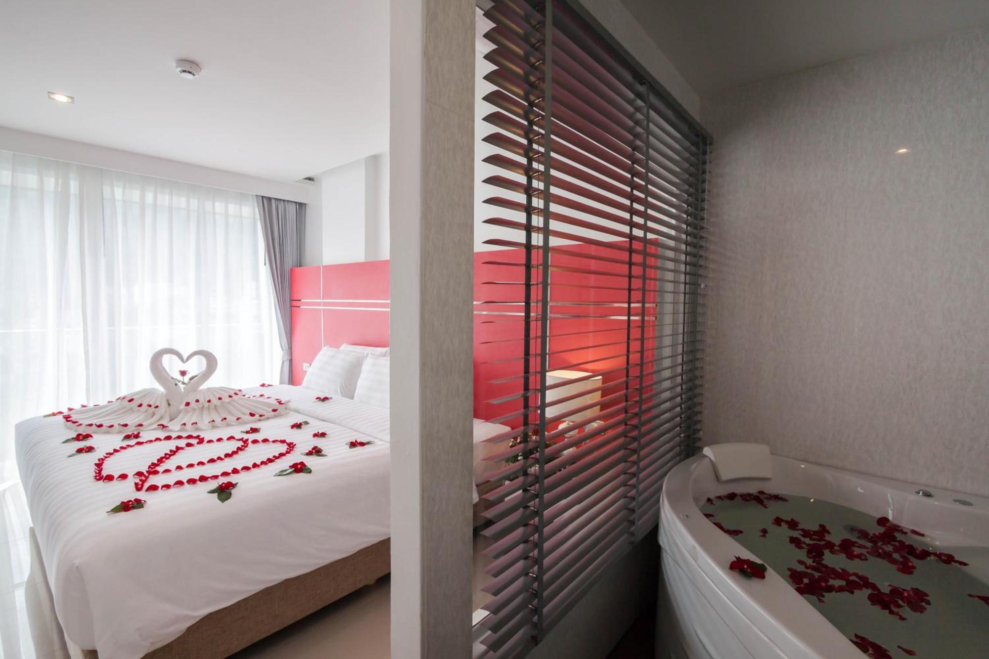 Patong Diamond Hotel Екстер'єр фото