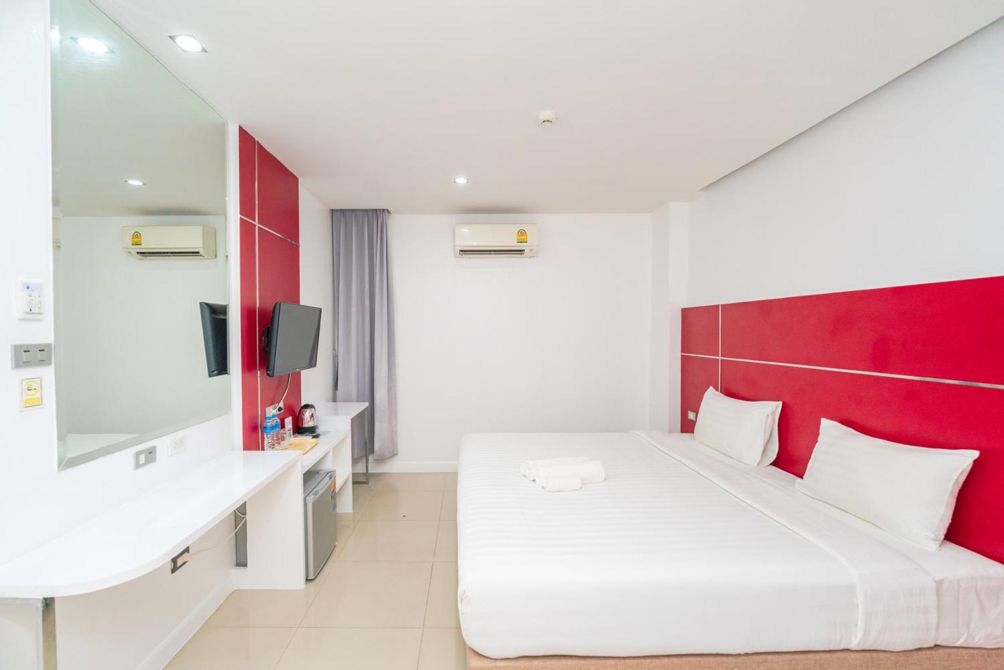 Patong Diamond Hotel Екстер'єр фото